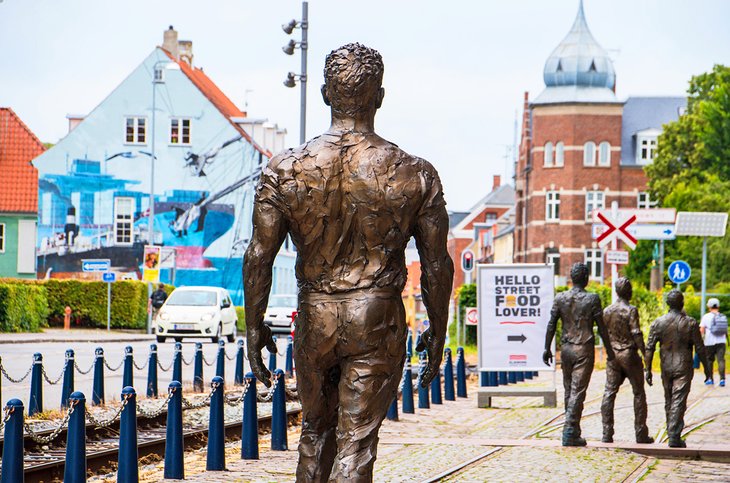 Public art in Helsingør - Shipyard Workers