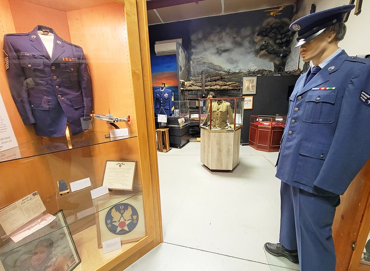 Oregon Coast Military Museum