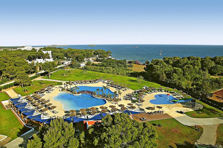 Photo Source: TUI Magic Life Cala Pada
