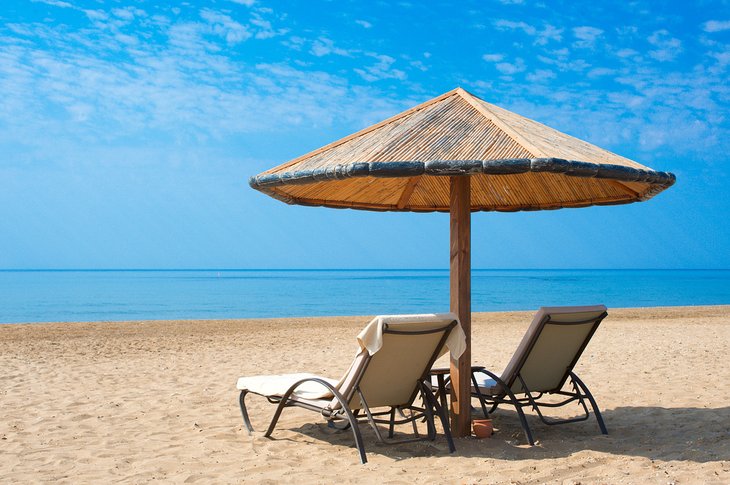 Sun loungers on Side Beach