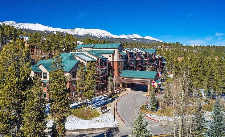 Photo Source: Hilton Grand Vacations Club Valdoro Mountain Lodge Breckenridge