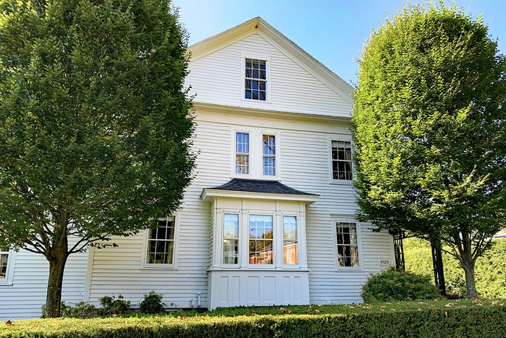 House in the Litchfield Historic District