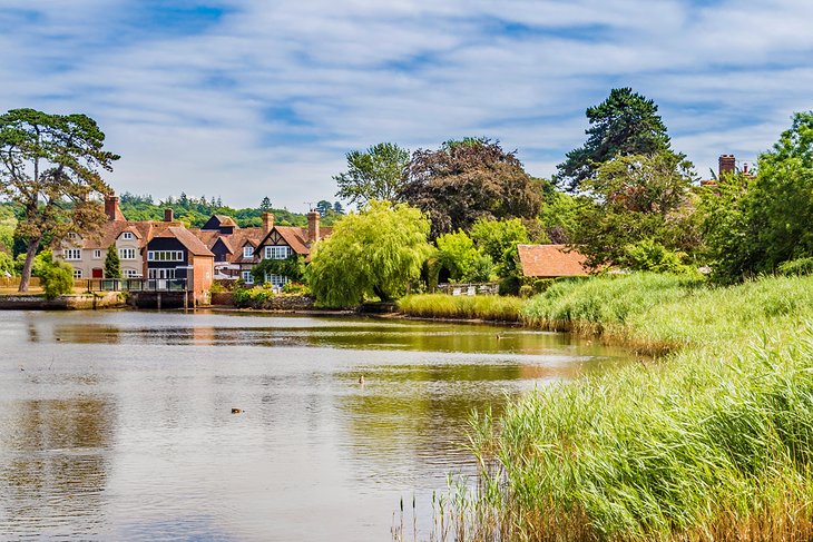 Beaulieu village