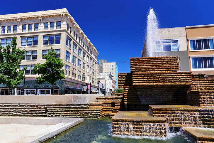 Fountain in downtown Springfield, Missouri