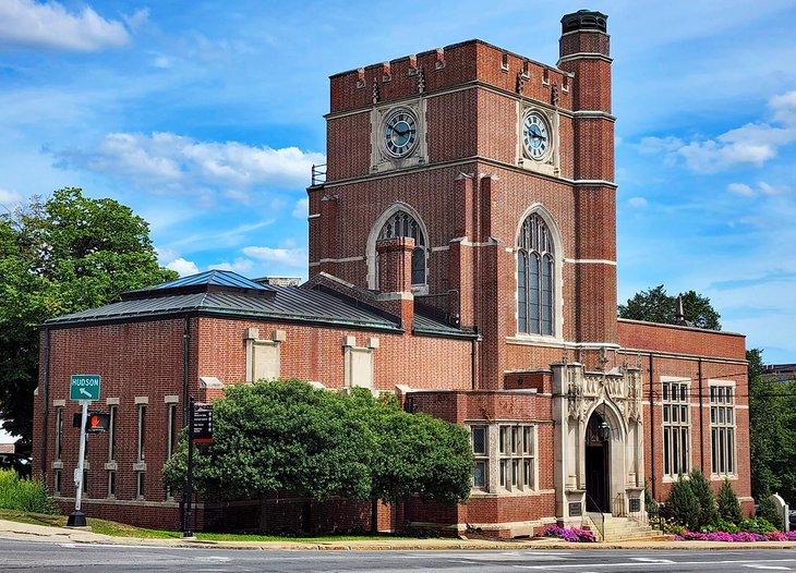 Hunt Memorial Library