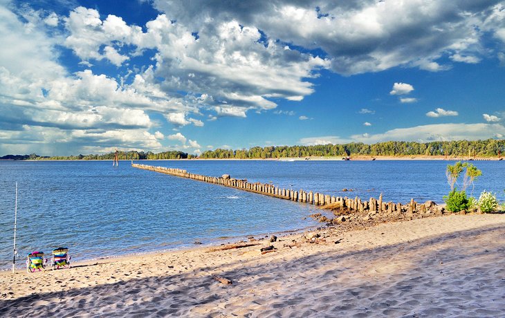 Kelley Point Beach