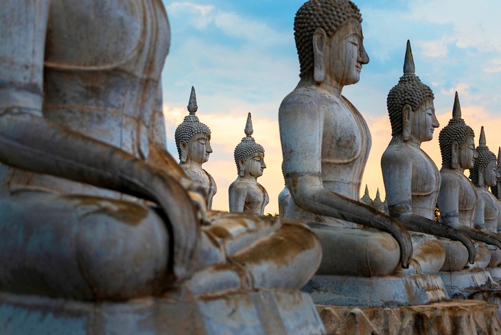 Buddha statues at Wat Khuha Sawan