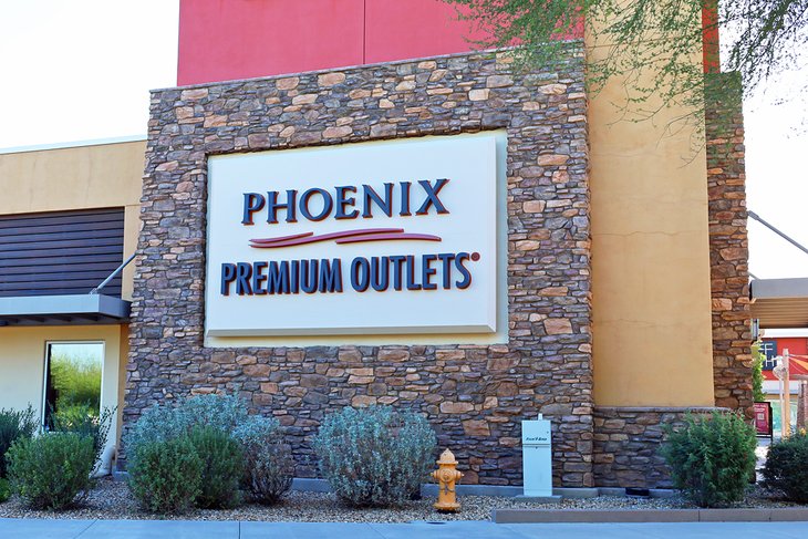 Phoenix Premium Outlets is one of the best places to shop in Phoenix