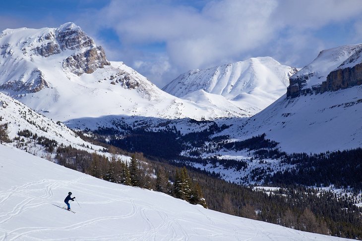 Skiing in Banff