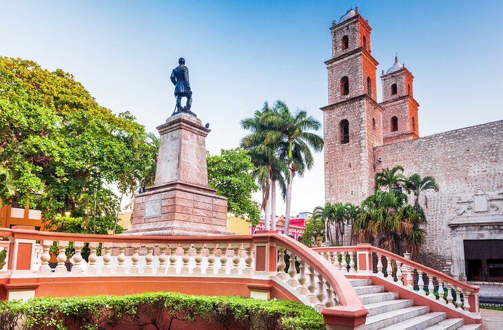 Parque Cepeda Peraza and the Church of Jesús