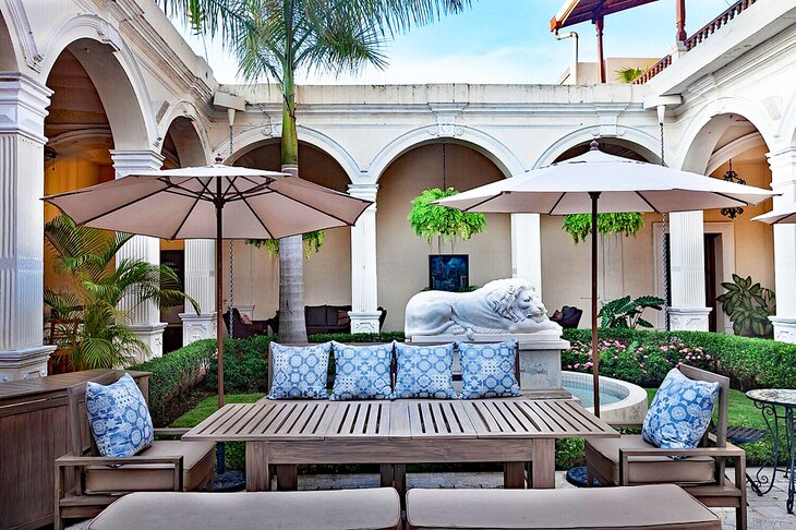 Photo Source: Hotel La Perla