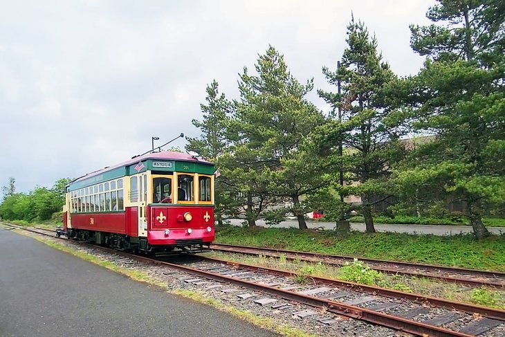 Astoria Riverfront Trolley