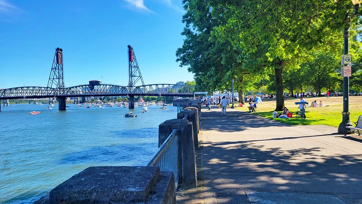 Tom McCall Waterfront Park