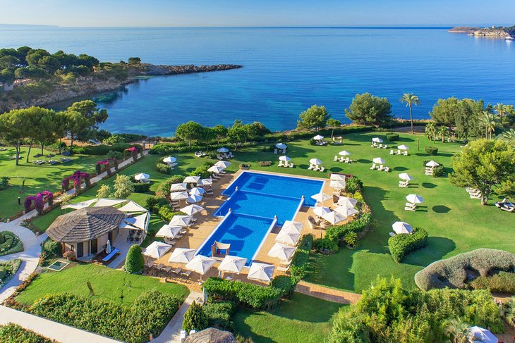 Photo Source: The St. Regis Mardavall Mallorca Resort