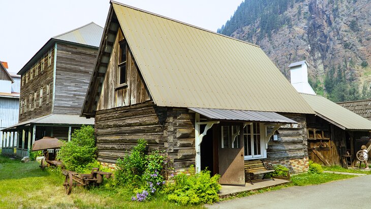 3 Valley Gap Ghost Town