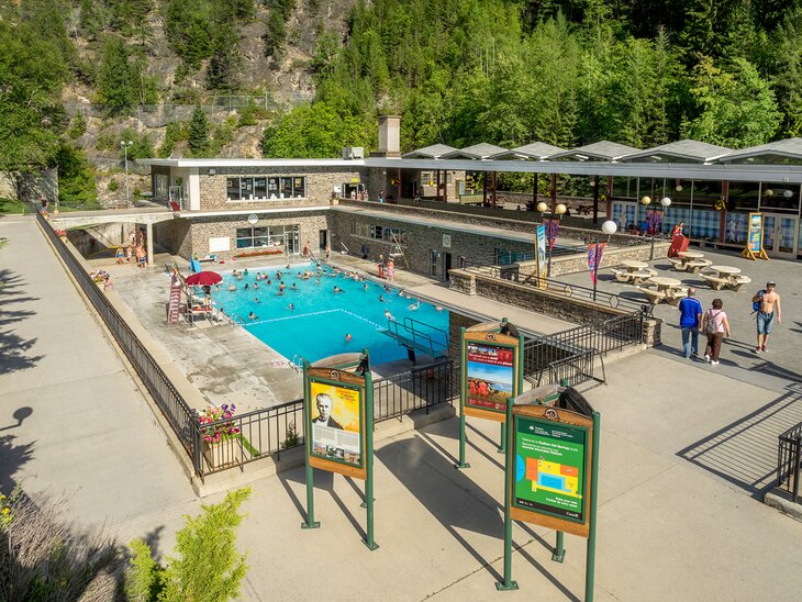 Radium Hot Springs