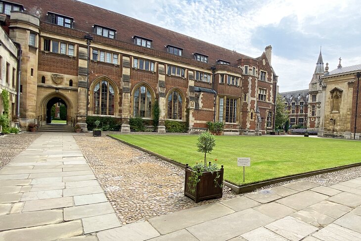 Pembroke College