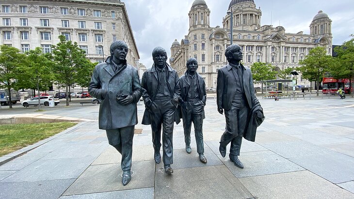 Beatles statue in Liverpool