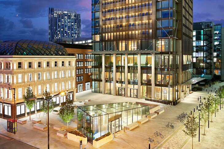Photo Source: Pan Pacific London