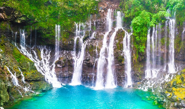 "The Great Waterfall" at Le Cirque de Saint-Même