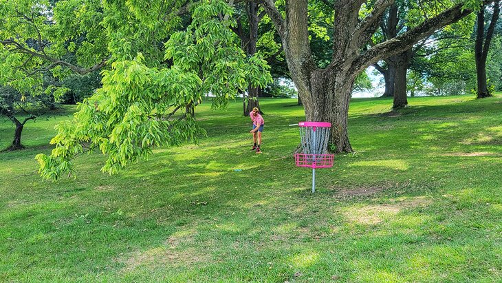 Disc golf at Ewing Disc Golf Course