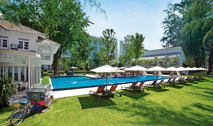Photo Source: Lone Pine Hotel