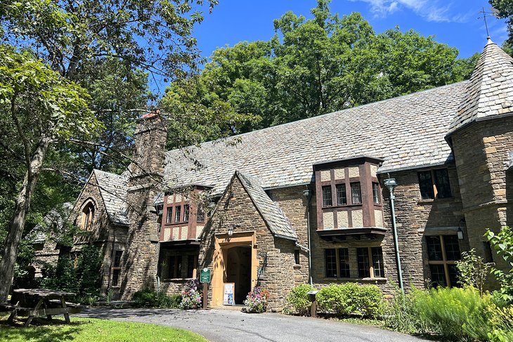 Mansion in the Nolde Forest