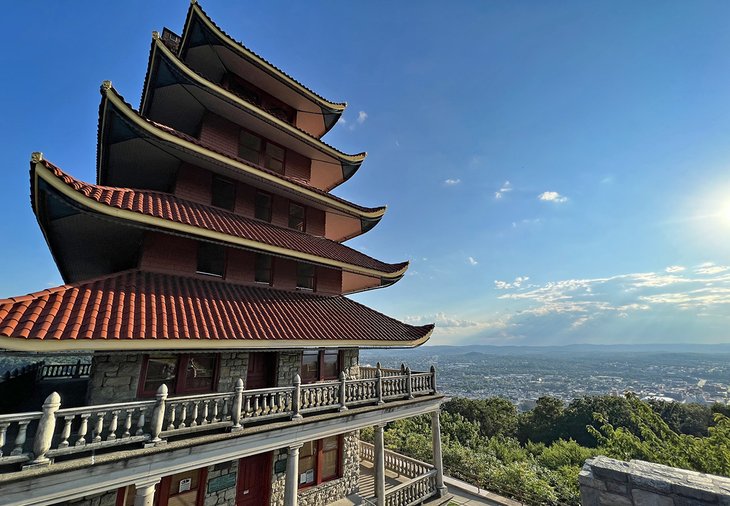 Reading Pagoda