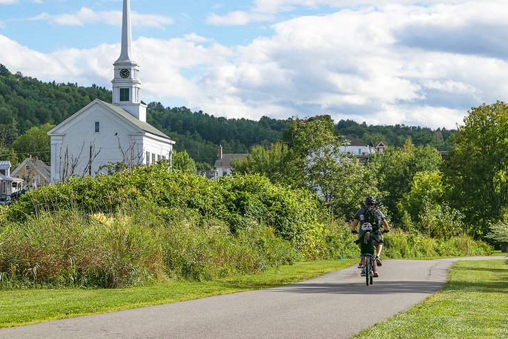 Stowe Recreation Path