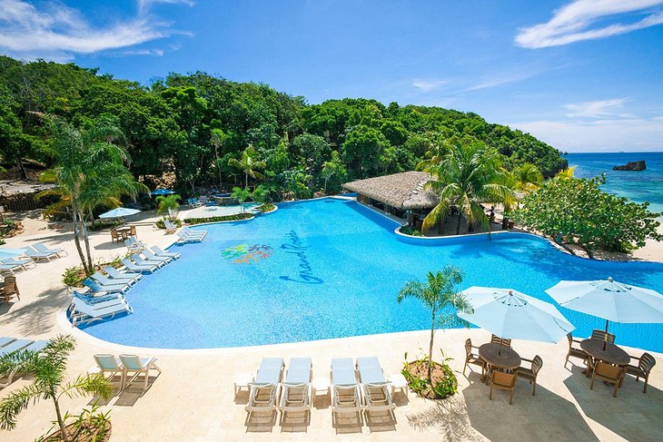 Photo Source: Grand Roatan Caribbean Resort