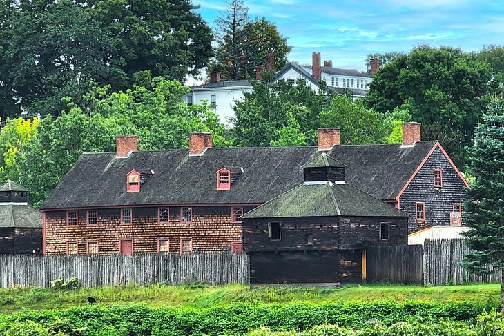 Old Fort Western