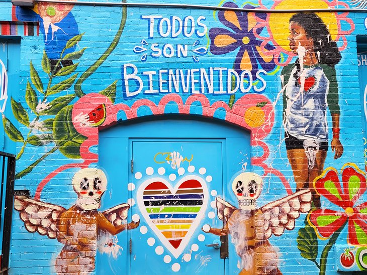 "Todos son Bienvenidos" mural, Portland