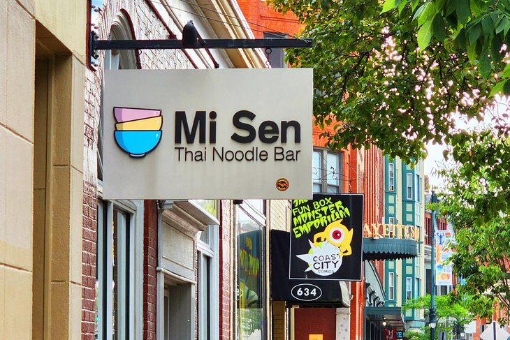 Mi Sen Thai Noodle Bar in Portland