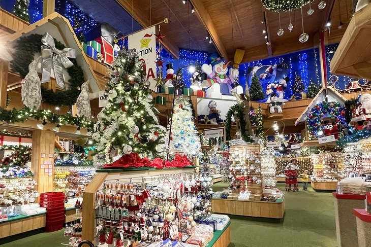 Bronner's Christmas Wonderland