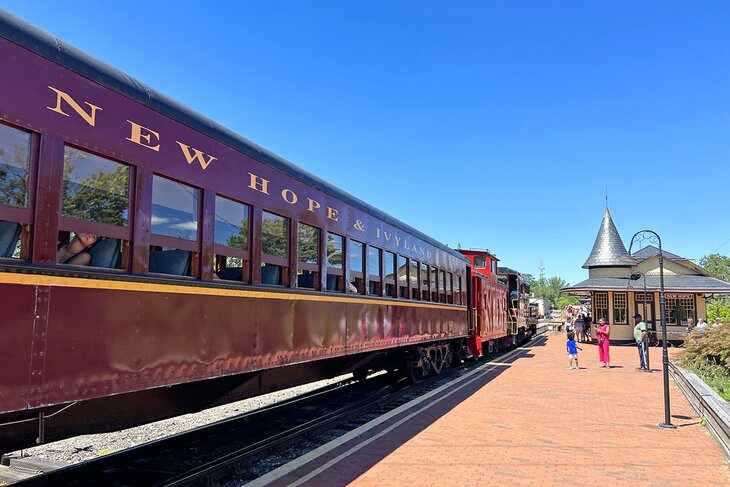 New Hope Railroad | Photo Copyright: Joni Sweet