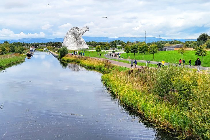 The Helix with The Kelpies in the distance