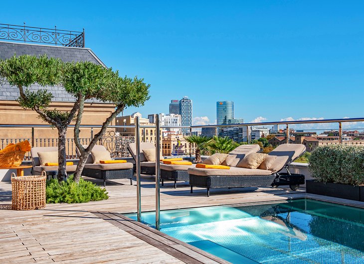 Photo Source: Serras Hotel