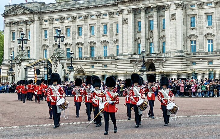 Buckingham Palace and the Changing of the Guard