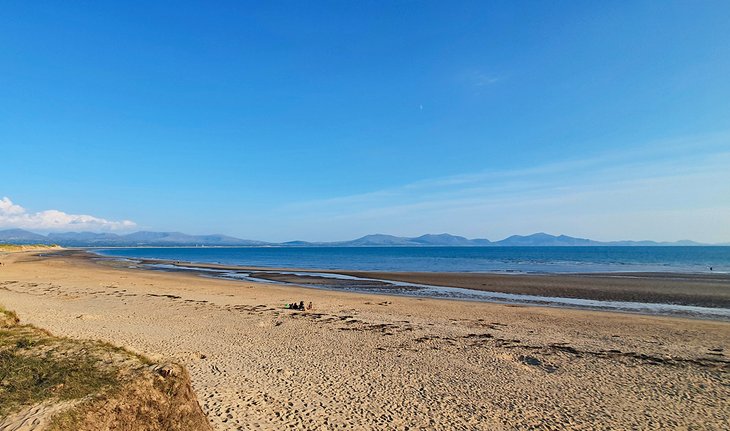 Llanddwyn Beach