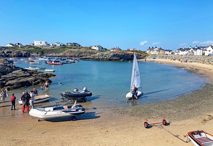 Porth Diana Beach