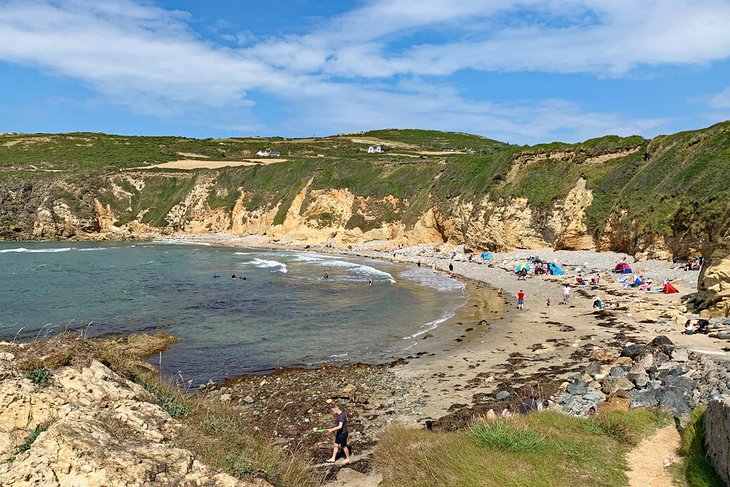 Porth Swtan Beach