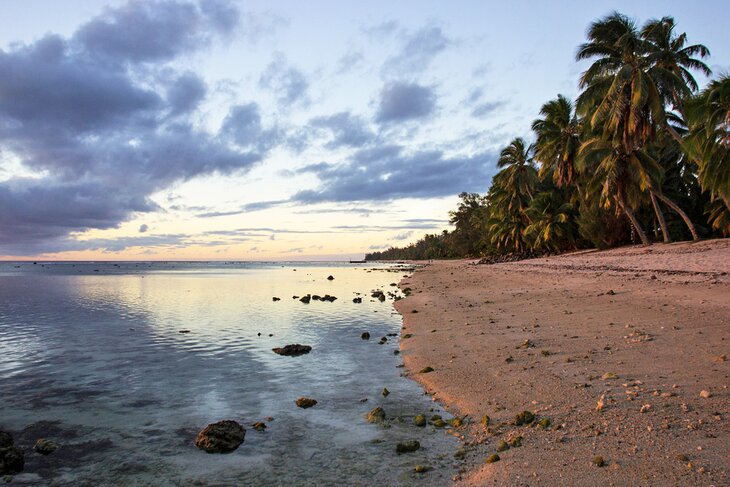 Arorangi Beach at dusk