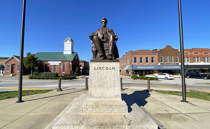 Lincoln Square, Hodgenville