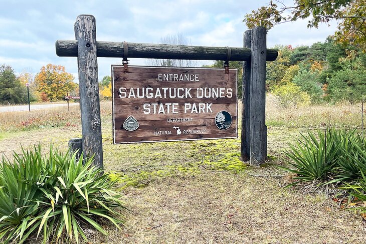 Saugatuck Dunes State Park