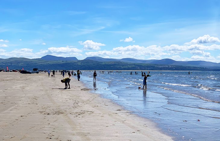 Morfa Bychan Beach