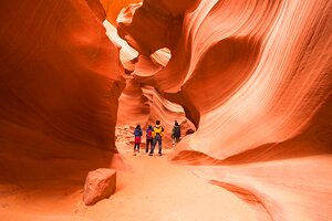 From Las Vegas to Antelope Canyon: 4 Best Ways to Get There