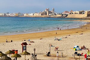 8 Top-Rated Beaches in Cadiz, Spain