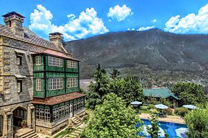 10 Top-Rated Resorts in Manali