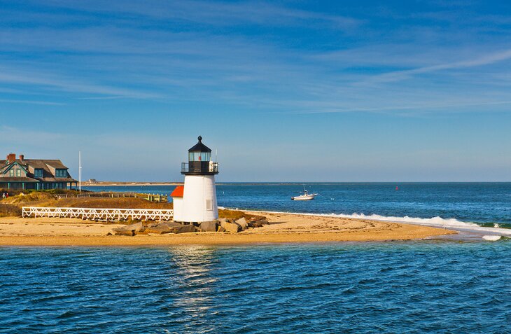 Brant Point Lighthouse at the entrance to Nantucket Harbor, Cape Cod