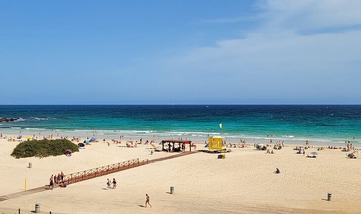 Playa Baja Negro